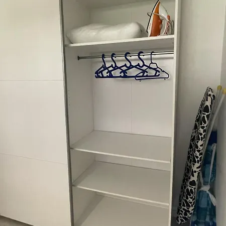 Spacious 1 Bedroom With Pool & Ocean View, Marina Palace Apartmán Costa Adeje (Tenerife)