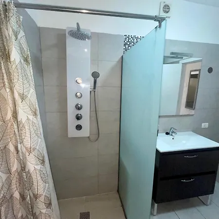 Spacious 1 Bedroom With Pool & Ocean View, Marina Palace * أذيخي