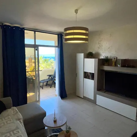 Spacious 1 Bedroom With Pool & Ocean View, Marina Palace * アデヘ